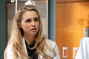 Dr. Morgan Reznick (Fiona Gubelmann)