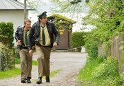 Hubert (Christian Tramitz, l.) und Staller (Helmfried von L&uuml;ttichau, r.) bei einem Einsatz.