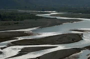 Der Fluss Vjosa flie&szlig;t im S&uuml;den Albaniens. Sein Verlauf wurde niemals von der Hand des Menschen ver&auml;ndert &ndash; ein einzigartiger Fall in Europa.