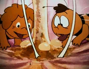 Endlich wieder frischer Nektar f&uuml;r Maja und Willie.