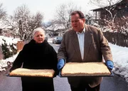 Der Bulle von Tölz "Berg der Begierde" Im Bild: Ruth Drexel, Ottfried Fischer. Der Bulle von Tölz "Berg der Begierde" Im Bild: Ruth Drexel, Ottfried Fischer.