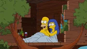 Endlich können Homer (l.) und Marge (r.) ihre Beziehung mal wieder richtig ausleben, denn Lisa und Bart sind im Kamp Krustier. Doch plötzlich kommt alles anders... Endlich können Homer (l.) und Marge (r.) ihre Beziehung mal wieder richtig ausleben, denn Lisa und Bart sind im Kamp Krustier. Doch plötzlich kommt alles anders...