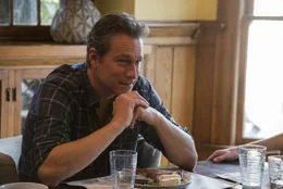 Garrett Peterson (John Corbett)