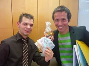 Willi in der Bank mit Florian Hallinger, Oberschlei&szlig;heim.