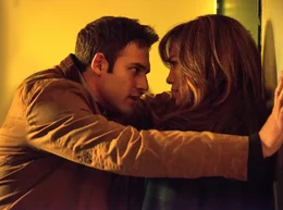 Claire Peterson (Jennifer Lopez) und Noah Sandborn (Ryan Guzman)