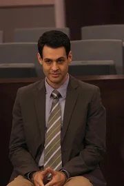 Der geistesgest&ouml;rte und hochintelligente Verbrecher Christopher Pelant (Andrew Leeds) steht - zum Entsetzen von Booth und Brennan - kurz vor seiner Freilassung.