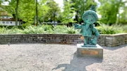 Das Sandm&auml;nnchen-Denkmal im Berliner Ortsteil Mahlsdorf.