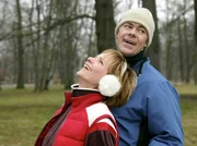 MDR Fernsehen IN ALLER FREUNDSCHAFT FOLGE 262, "Gestern und Morgen", am Donnerstag um 11:40 Uhr. Jan Berger (Sven Martinek) und Kathrin Globisch (Andrea Kathrin Loewig) kommen sich n&auml;her.