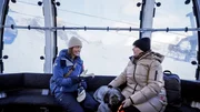 Ines Eberl-Kammerlander im Talk mit Barbara Karlich in einer Gondel der Zillertaler Gletscherbahnen auf dem Weg zum Natureispalast. Ines Eberl-Kammerlander im Talk mit Barbara Karlich in einer Gondel der Zillertaler Gletscherbahnen auf dem Weg zum Natureispalast.