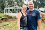 Nadine und Michel Burkhalter auf der Baustelle in Costa Rica. Sie wollen ins Tourismusgesch&auml;ft einsteigen.