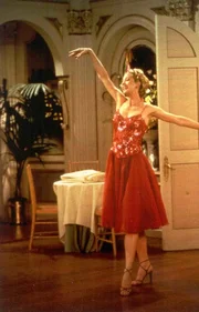 Greg und Dharma erkl&auml;ren sich bereit, Gregs Cousine Jennifer bei sich aufzunehmen. Doch der rebellische Teenager ist f&uuml;r nichts zu begeistern...