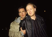 Rico Leutner (Holger Handtke, r.) wird von Kommissar Bonhoff (Wolfgang Krewe) festgenommen, doch er beteuert seine Unschuld...