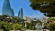 Baku, die Hauptstadt Aserbaidschans, wird vom Tourismus-Ministerium des Landes als Mischung aus Dubai und Paris bezeichnet.