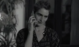 Viv (Gaby Hoffmann)