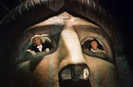 In New York lernen Monique (C&eacute;cile de France) und Phileas (Steve Coogan) die Freiheitsstatue aus einem ganz besondern Blickwinkel kennen.