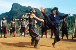 Butler Passepartout (Jackie Chan, r.) begibt sich auf eine abenteuerliche Reise.