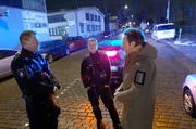 Jo Hiller begleitet die Einsatzgruppe Autoposer der Hamburger Polizei. Die Polizeibeamten suchen illegale Manipulationen an Autos und Motorr&auml;dern. H&auml;ufig sind die Fahrzeuge dann zu laut.