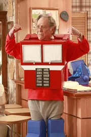 George Segal (Pops).