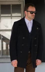 Moriarty spielt Katz und Maus mit ihm: Sherlock Holmes (Jonny Lee Miller) ...