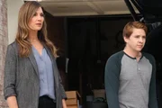 Um die Zukunft ihres Sohnes Jacob Casey (Justin Castor) zu sichern, scheut Sue Caseys (Julie Claire) keine Kosten und stellt Austin als Nachhilfelehrer ein. Dieser handelt jedoch nicht immer in ihrem Sinne und wird kurz darauf ermordet. Zählt die verärgerte Mutter dadurch zu den Hauptverdächtigen? Um die Zukunft ihres Sohnes Jacob Casey (Justin Castor) zu sichern, scheut Sue Caseys (Julie Claire) keine Kosten und stellt Austin als Nachhilfelehrer ein. Dieser handelt jedoch nicht immer in ihrem Sinne und wird kurz darauf ermordet. Zählt die verärgerte Mutter dadurch zu den Hauptverdächtigen?