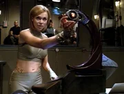 Freya (Vanessa Angel) hat ein Gerät entwickelt, mit dem sie anhand der Gehirnfunktion herausfinden kann, ob Mitglieder der SG-Teams "Za'tarc's" sind. Freya (Vanessa Angel) hat ein Gerät entwickelt, mit dem sie anhand der Gehirnfunktion herausfinden kann, ob Mitglieder der SG-Teams "Za'tarc's" sind.