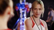 Parker (Beth Riesgraf) gibt sich als Cheerleadertrainerin aus, um mehr über eine zwielichtige Geschäftsführerin herauszufinden. Parker (Beth Riesgraf) gibt sich als Cheerleadertrainerin aus, um mehr über eine zwielichtige Geschäftsführerin herauszufinden.