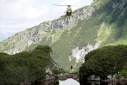 Bergretter Markus Kofler (Sebastian Str&ouml;bel) im Einsatz.