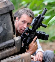 Alex O'Loughlin (Steve McGarrett).