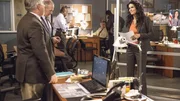 V.l.: Detective Korsak (Bruce McGill), Commander Cavanaugh (Brian Goodman) und Jane Rizzoli (Angie Harmon) besch&auml;ftigen sich mit dem Mord an der Tochter eines Senators.