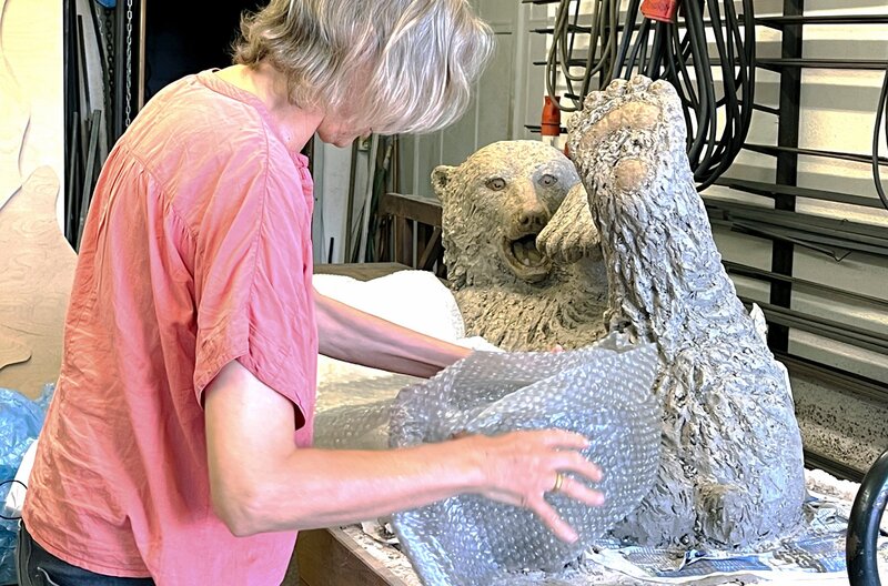 Der Eisbär und die Künstlerin – Ein Artenschutzprojekt im Karlsruher Zoo (D, 2025)