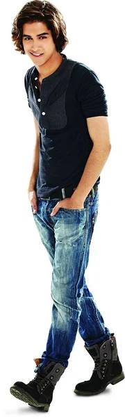 "Beck Oliver" (Avan Jogia) VICTORIOUS on Nickelodeon.