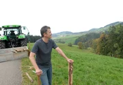 Karl (Timothy Peach) setzt alles daran, den Hof seiner Eltern zu erhalten.