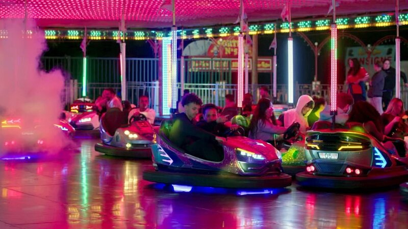 Jahrmärkte - Eine andere Geschichte der Kunst (F, 2022)