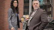 Jane Rizzoli (Angie Harmon) und Det. Vince Korsak (Bruce McGill) sind geschockt: Ihr Kollege ist bei einem Autounfall ums Leben gekommen. Jane Rizzoli (Angie Harmon) und Det. Vince Korsak (Bruce McGill) sind geschockt: Ihr Kollege ist bei einem Autounfall ums Leben gekommen.