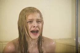 Carrie White (Chlo&euml; Grace Moretz)