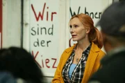 Bella (Andrea Sawatzki) k&auml;mpft f&uuml;r den Erhalt der Hausgemeinschaft.