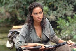 Ist ebenfalls hinter dem Schatz her: Rebellenf&uuml;hrerin Mariana (Rosario Dawson) ...