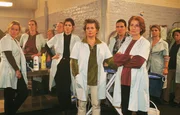 Die Frauen (v.l.: Kristiane Kupfer, Martina Baumann, Marita Treskow, Dagmar Bertram, Cheryl Shepard, Barbara Freier, Katy Karrenbauer, Ana Fonell, Annette Frier, Sylvia Stetzkowski) streiken. Die Frauen (v.l.: Kristiane Kupfer, Martina Baumann, Marita Treskow, Dagmar Bertram, Cheryl Shepard, Barbara Freier, Katy Karrenbauer, Ana Fonell, Annette Frier, Sylvia Stetzkowski) streiken.