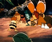 Gustav erzählt der erstaunten Versammlung von seinen großen Heldentaten. Gustav erzählt der erstaunten Versammlung von seinen großen Heldentaten.