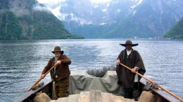 "Hallstatt - Ein Leben zwischen Fels und See". Als bedeutendes Kultur- und Naturdenkmal wurden Hallstatt und seine Umgebung in die UNESCO-Weltkultur- und Naturerbeliste aufgenommen. Hier herrscht der Dachsteingletscher &uuml;ber eine Landschaft, in der Mensch und Natur au&szlig;ergew&ouml;hnliche Verbindungen eingegangen sind. Eis, Karst und unterirdische Wasserwelten erz&auml;hlen noch heute von den Jugendtagen der Erde.