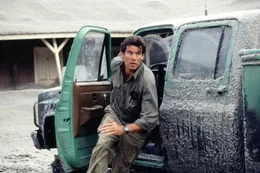Der Geologe Harry Dalton (Pierce Brosnan) bef&uuml;rchtet einen Vulkanausbruch in der N&auml;he der Kleinstadt Dante's Peak. Doch die Beh&ouml;rden ignorieren seine Warnungen.