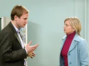 Seitdem Norbert Keil in der Firma seiner Frau Daniela Saebisch-Keil (Nina Weniger) ausf&auml;llt, engagiert sich Sven G&uuml;rtler (Torben Kessler) um so mehr.