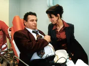 Nils Kanter wird eingeliefert. Mit Laura Glaser (Ann-Cathrin Sudhoff).