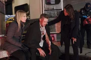 (l-r) Kelli Giddish as Detective Amanda Rollins, Peter Scanavino as Dominick "Sonny" Carisi, Mariska Hargitay as Lieutenant Olivia Benson (l-r) Kelli Giddish as Detective Amanda Rollins, Peter Scanavino as Dominick "Sonny" Carisi, Mariska Hargitay as Lieutenant Olivia Benson