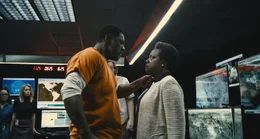 Bloodsport (Idris Elba) und Amanda Waller (Viola Davis)