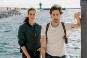 Ermittlungen in Barcelona: Kommissar Xavi Bonet (Clemens Schick, re.) und seine Kollegin Fina Valent (Anne Schäfer) im Einsatz. Ermittlungen in Barcelona: Kommissar Xavi Bonet (Clemens Schick, re.) und seine Kollegin Fina Valent (Anne Schäfer) im Einsatz.