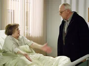 MDR Fernsehen IN ALLER FREUNDSCHAFT FOLGE 269, "Zweite Begegnung", am Montag um 11:45 Uhr. Leonie van Berg (Doris Abe&szlig;er) erkennt in Burkhard Meier (H.H. M&uuml;ller) pl&ouml;tzlich einen alten Bekannten wieder, der vor mehr als 50 Jahren eine schwere Schuld auf sich geladen hat.