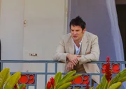 Tom Ward (Alex Seymour).