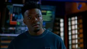 Special Agent Devin Roundtree (Caleb Castille)