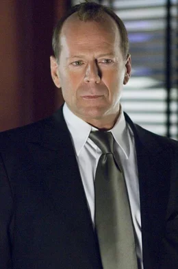 &Uuml;berzeugt  davon, dass Harrison Hill (Bruce Willis) der M&ouml;rder ihrer Freundin ist, heftet sich die Journalistin Rowena Price an seine Fersen und schleust sich in dessen Agentur ein ...